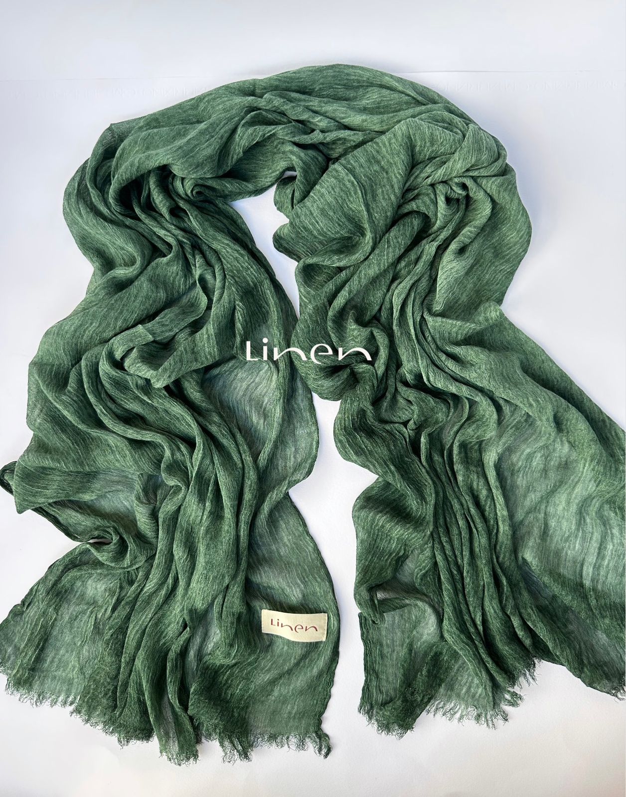 Velour in moss green