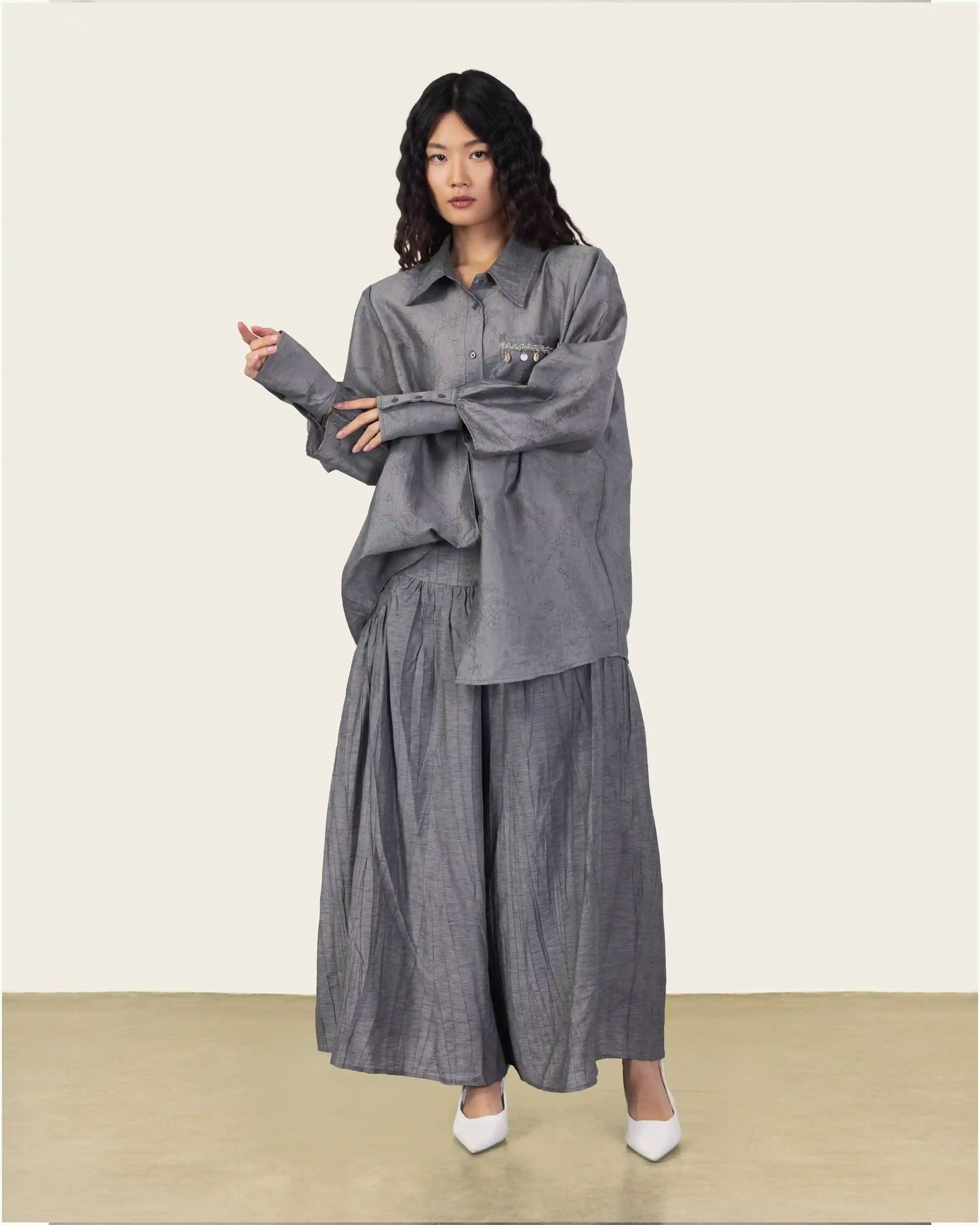 Shirt with Sea Shell Pendants in Grey