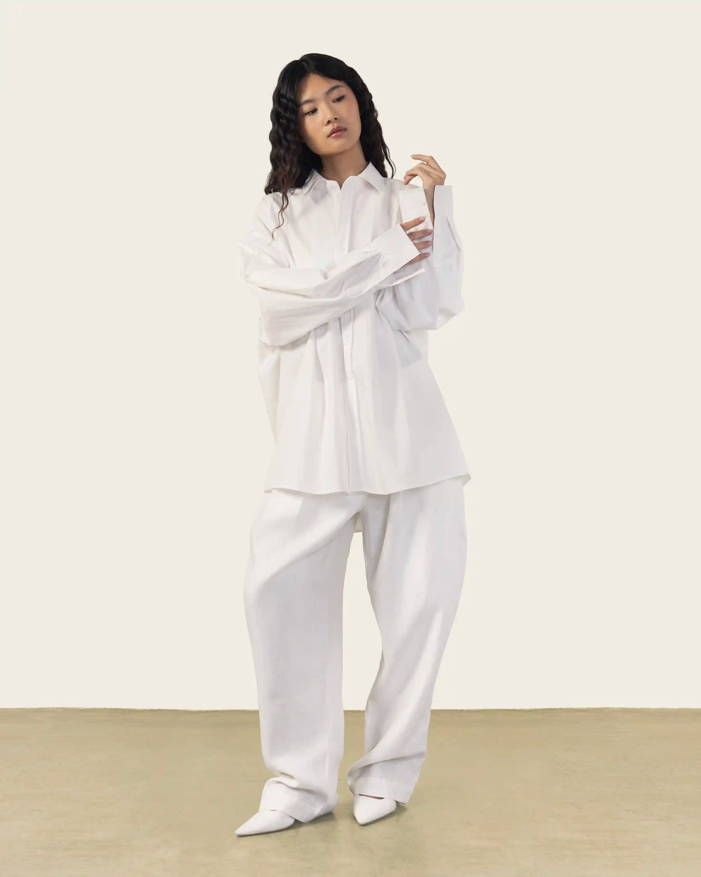 White Barrel Linen Pants