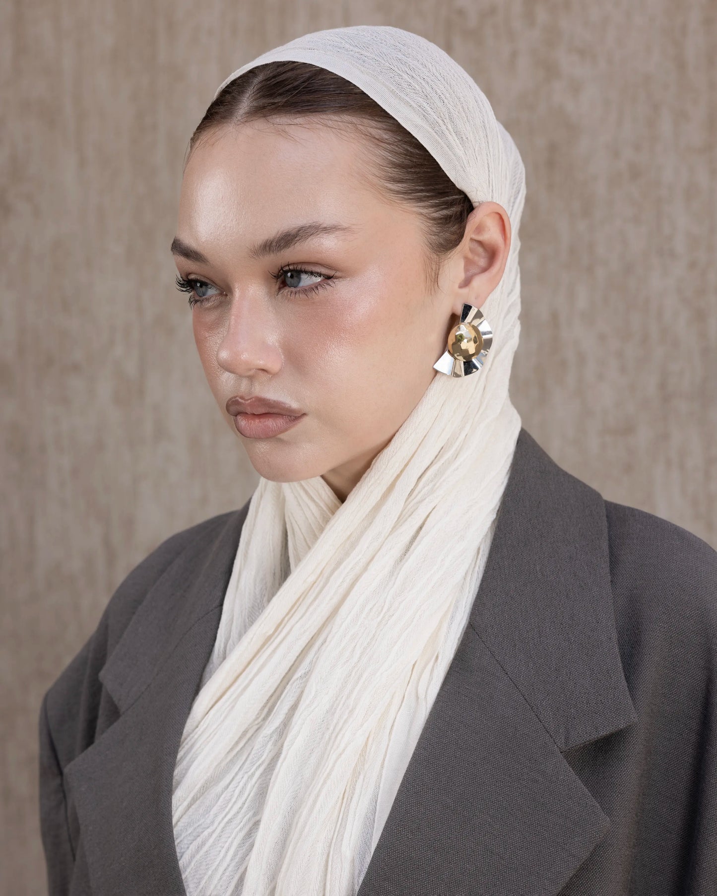 Feather Cotton in Off White