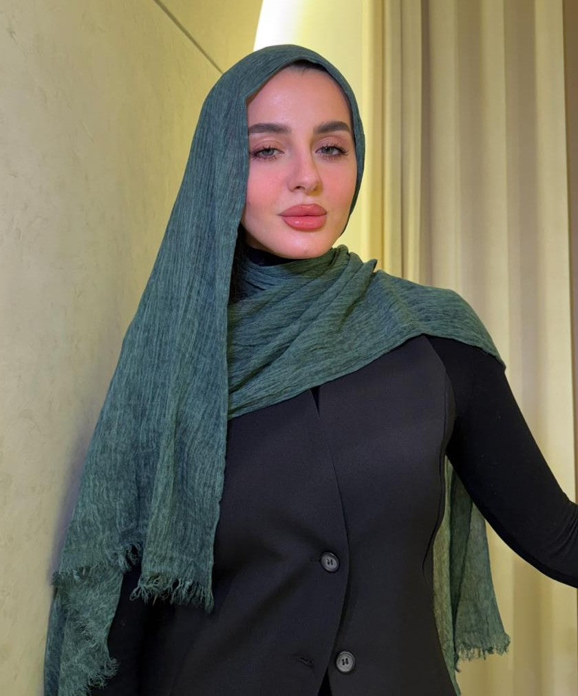 Velour in moss green