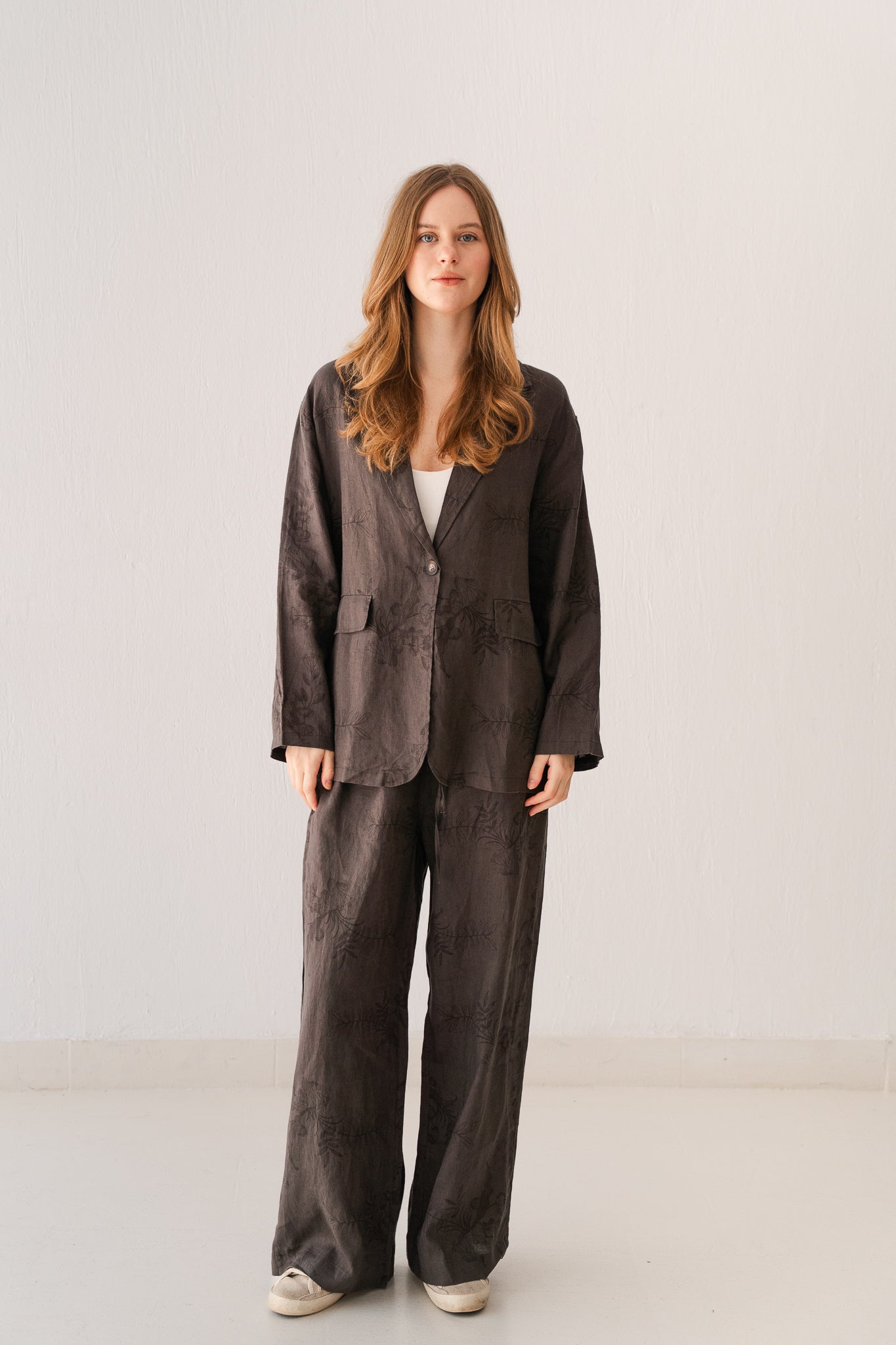 Flowered Linen Blazer In Taupe