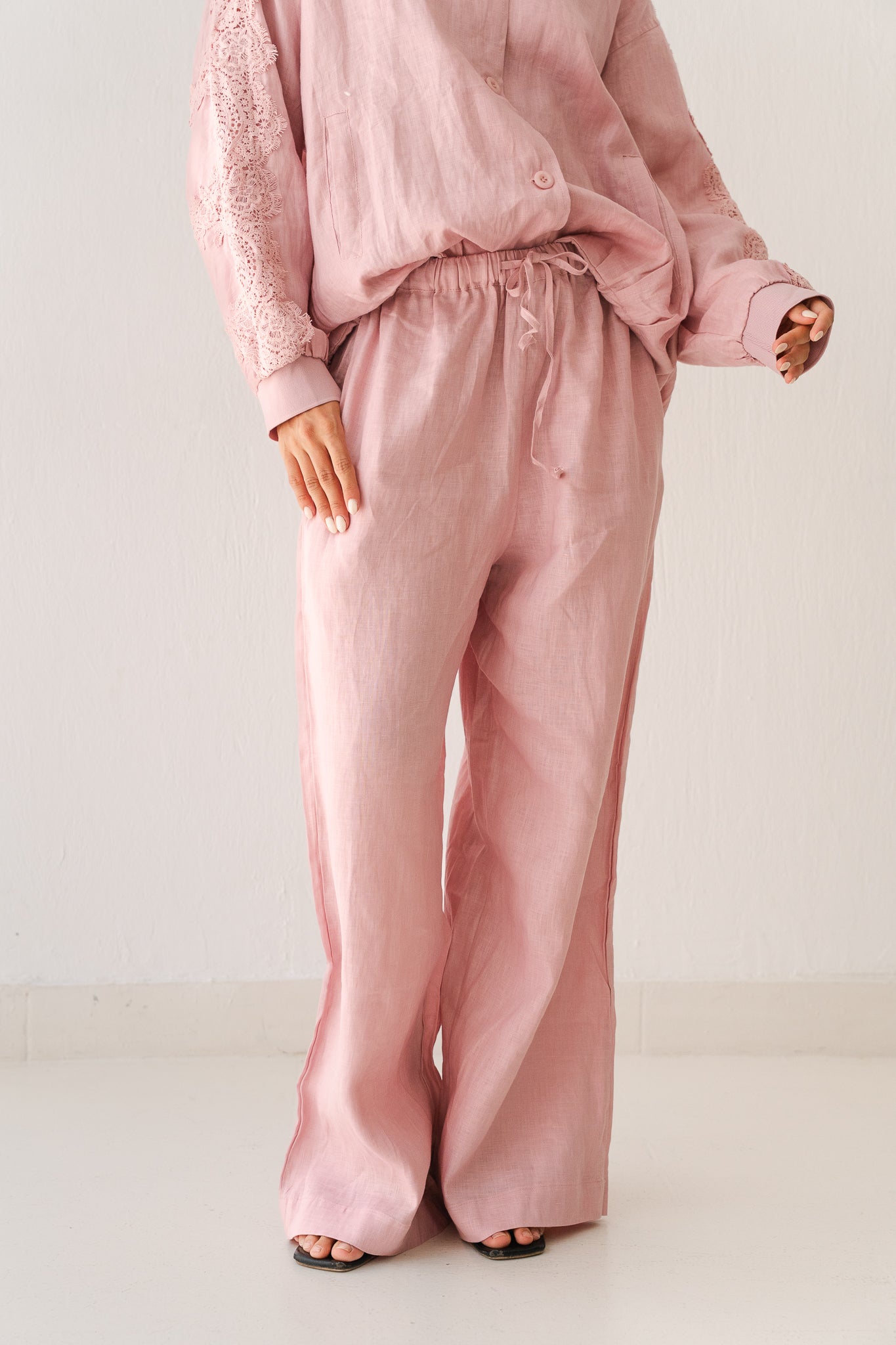 Embroidered Pants In Baby Pink