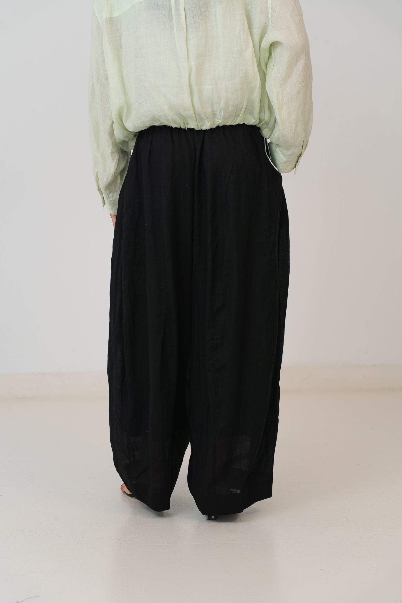 Black Linen Balloon Pants