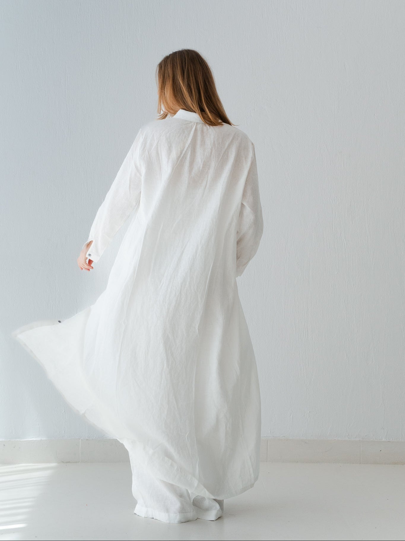Soft Linen Long Shirt In White
